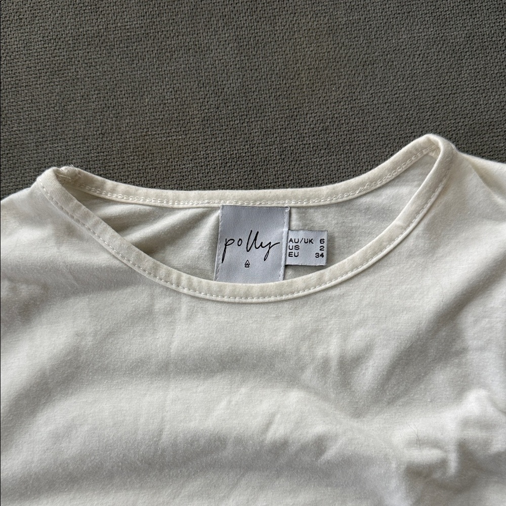 Princess Polly Evant Tee - US 2 XS - Side ruched tee - Picture 4 of 5